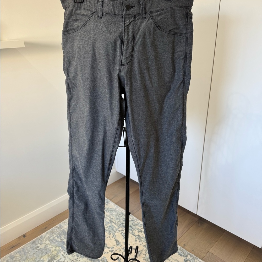 Nike Gray Casual Pants with Tapered Fit